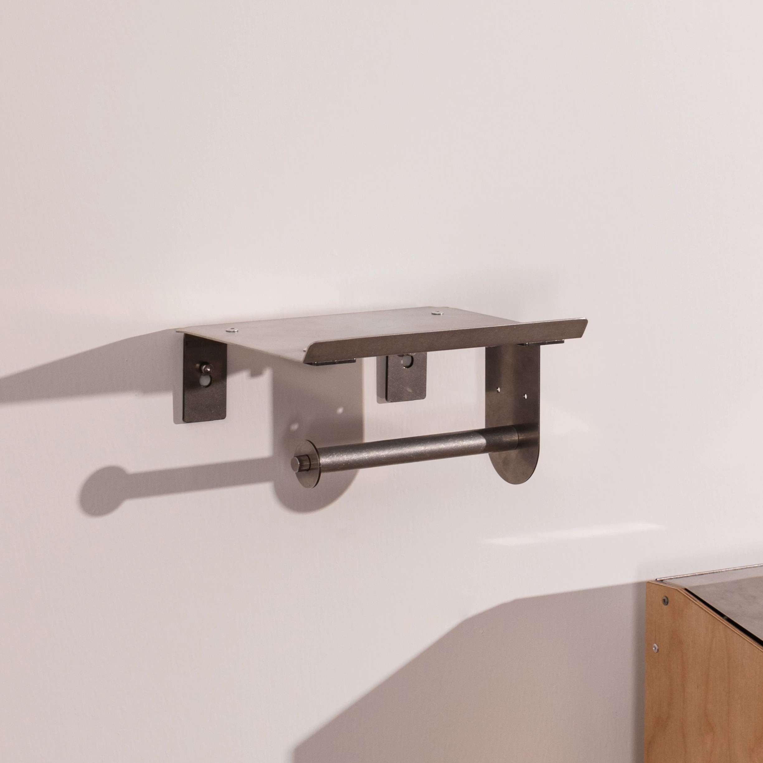 Minimalistyczny uchwyt ścienny – Home Bathroom Paper Towel Holder recenzja i cena