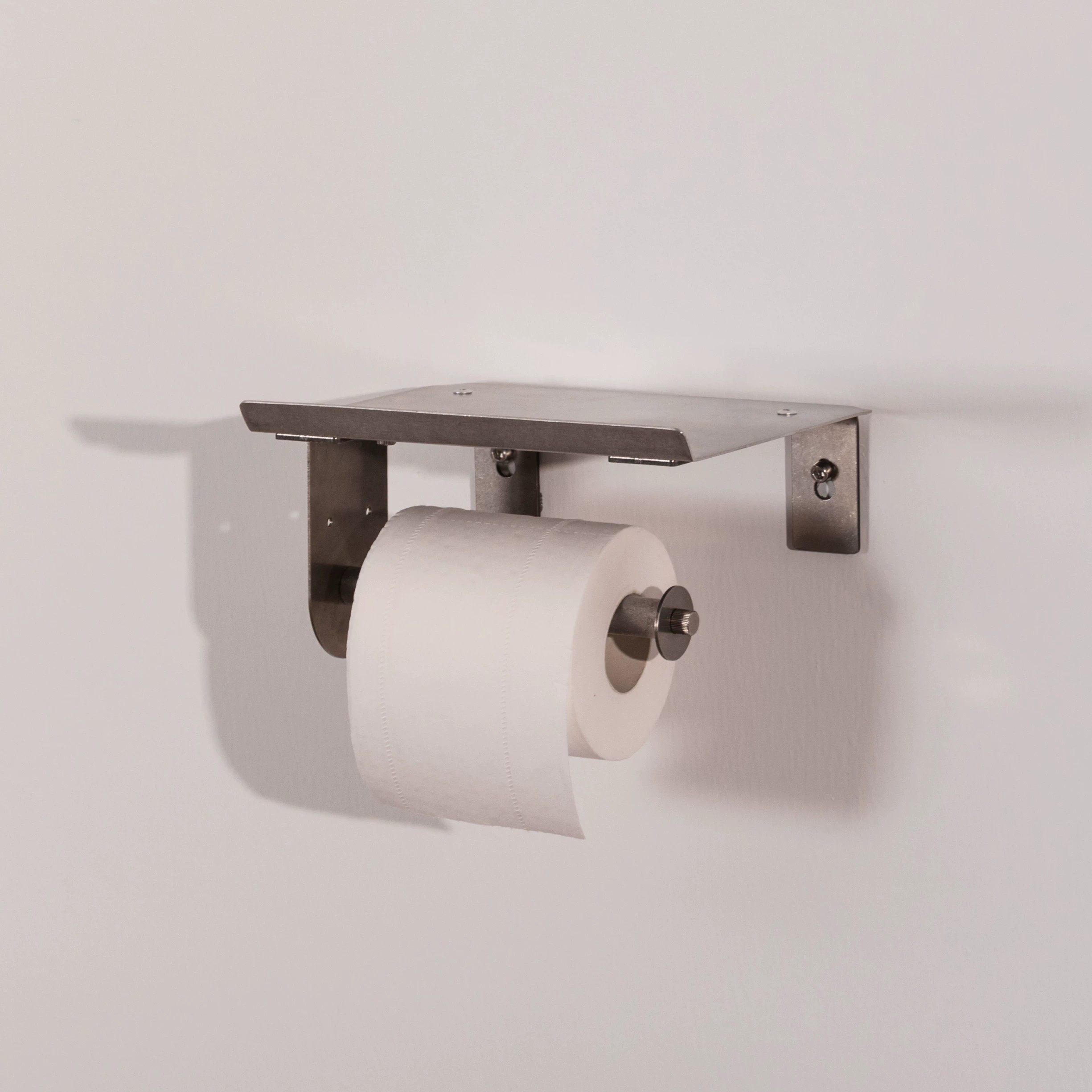 Minimalistyczny uchwyt ścienny – Home Bathroom Paper Towel Holder recenzja i cena